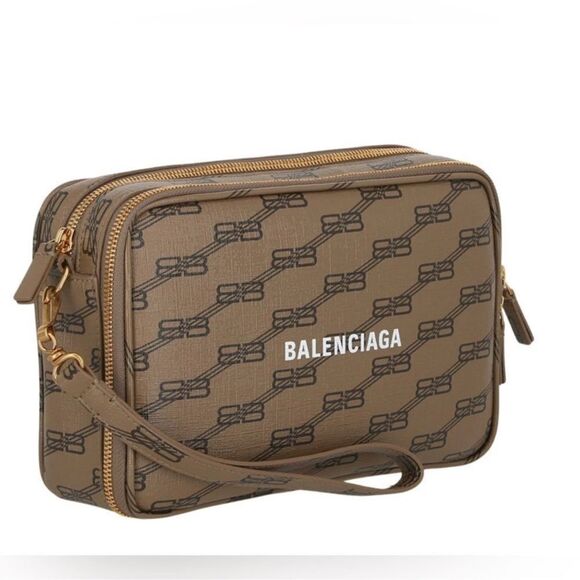 Authentic Balenciaga Signature BB Leather Pouch. - Picture 2 of 12